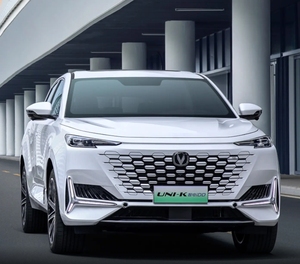 Changan uni <span class=keywords><strong>k</strong></span> id 1.5t plug-in היברידי יוקרה changan UNI-<span class=keywords><strong>K</strong></span> קול חדש רכב אנרגיה מהירות גבוהה 4wd