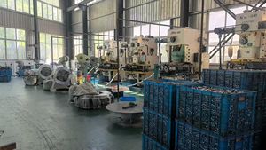 زجاجة بخاخ بخاخ بمضخة عطر فارغة صغيرة نحيفة 5 من الألومنيوم قابلة لإعادة الملء - Product Image 6