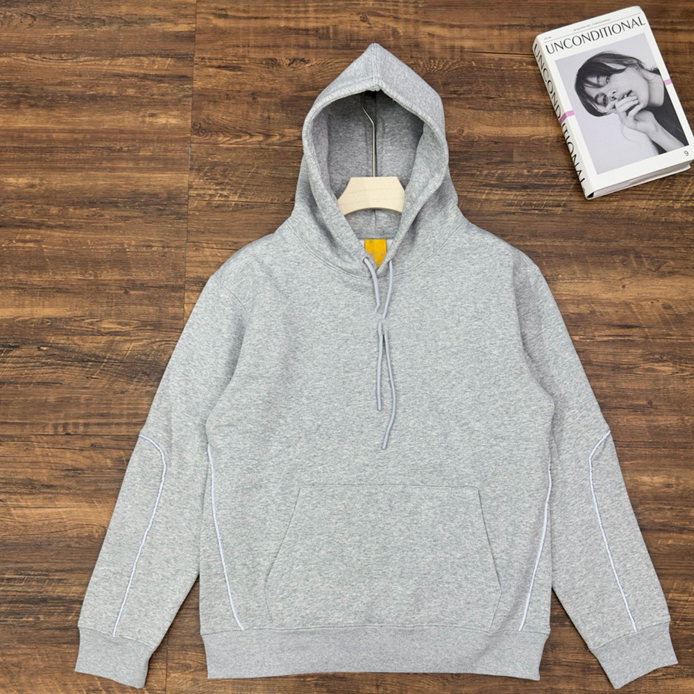 Sweat à capuche gris