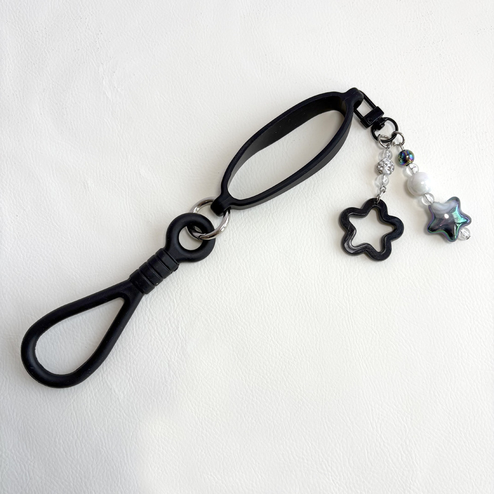 Short handle oval ring star pendant black