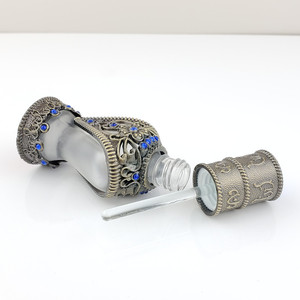 ฝาเกลียวสำหรับซีรัมขวดน้ำน้ำหอมโลหะแนววินเทจขนาด8มล. แบบพกพา - Product Image 4