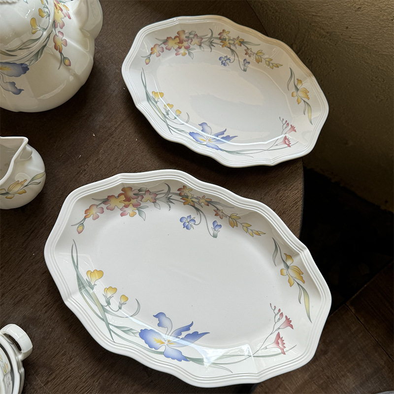 Plat ovale fleur 30,5*20,5*3