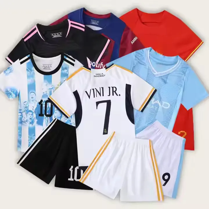Schlussverkauf top thailändische Qualität Kinder Fußballtrikot Kit Jungen Mädchen Fußballuniform Verein Fußballtrikot Benzema-Trikot für Kinder