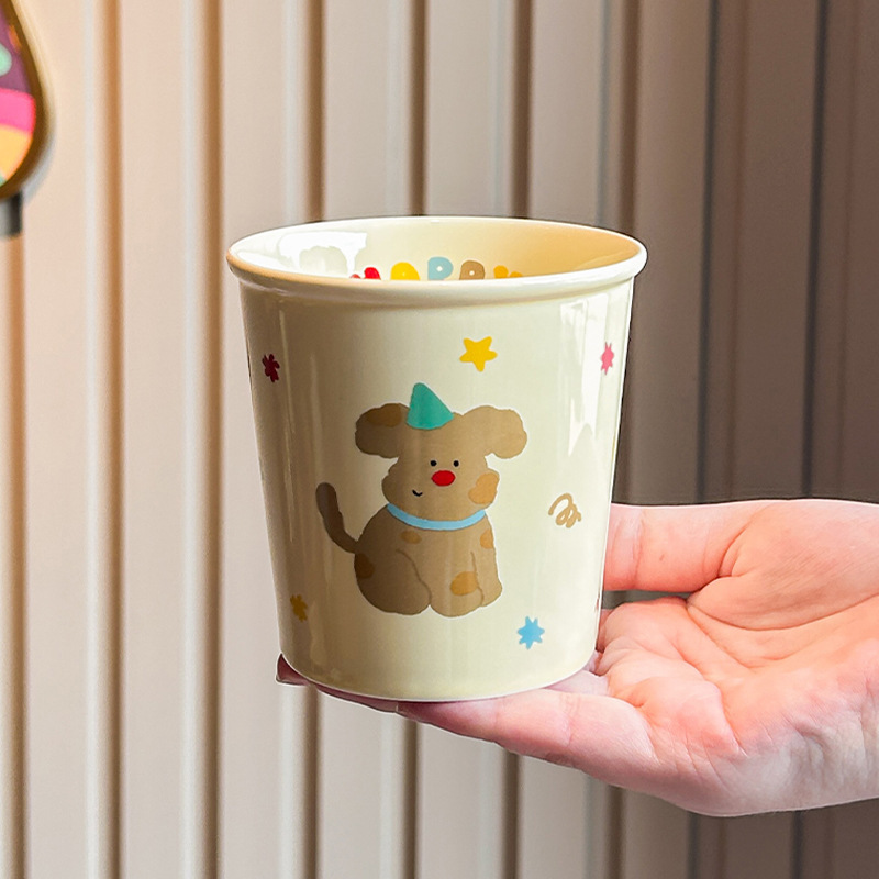 Taza cachorro marrón
