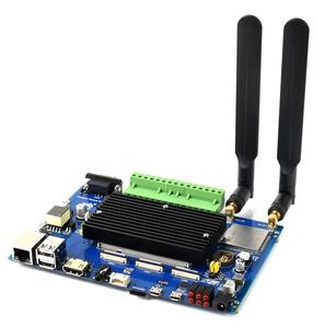 Scheda Base industriale IoT del modulo di calcolo, funzione 4G/PoE, per la serie Raspberry Pi CM3 / CM3 +