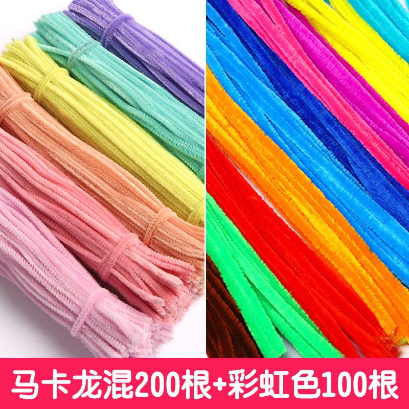200 bâtonnets couleur macaron + 100 bâtonnets couleur arc-en-ciel
