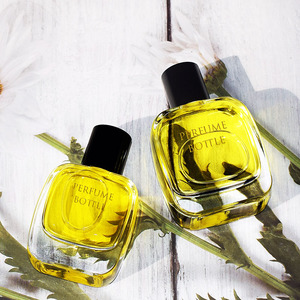 OEM <strong>Perfume</strong> Manufacturer 50ml Luxury Bottle <strong>Perfume</strong> Glass Spray Flat square Empty <strong>Perfume</strong> Bottle <strong>50</strong> ml with Black Cap