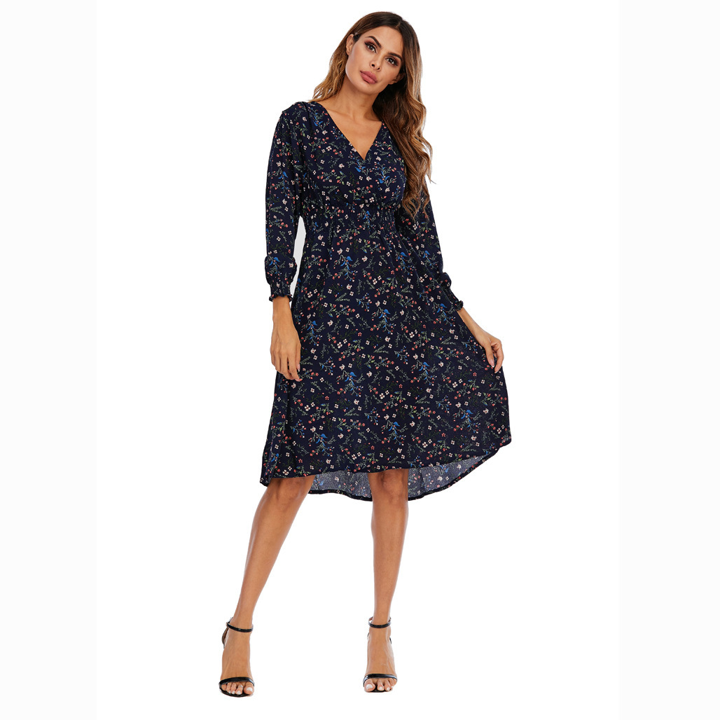 Small navy blue flower