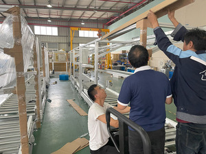 Vehicle <strong>Loading</strong> Conveyor, <strong>Container</strong> <strong>Unloading</strong> Conveyor