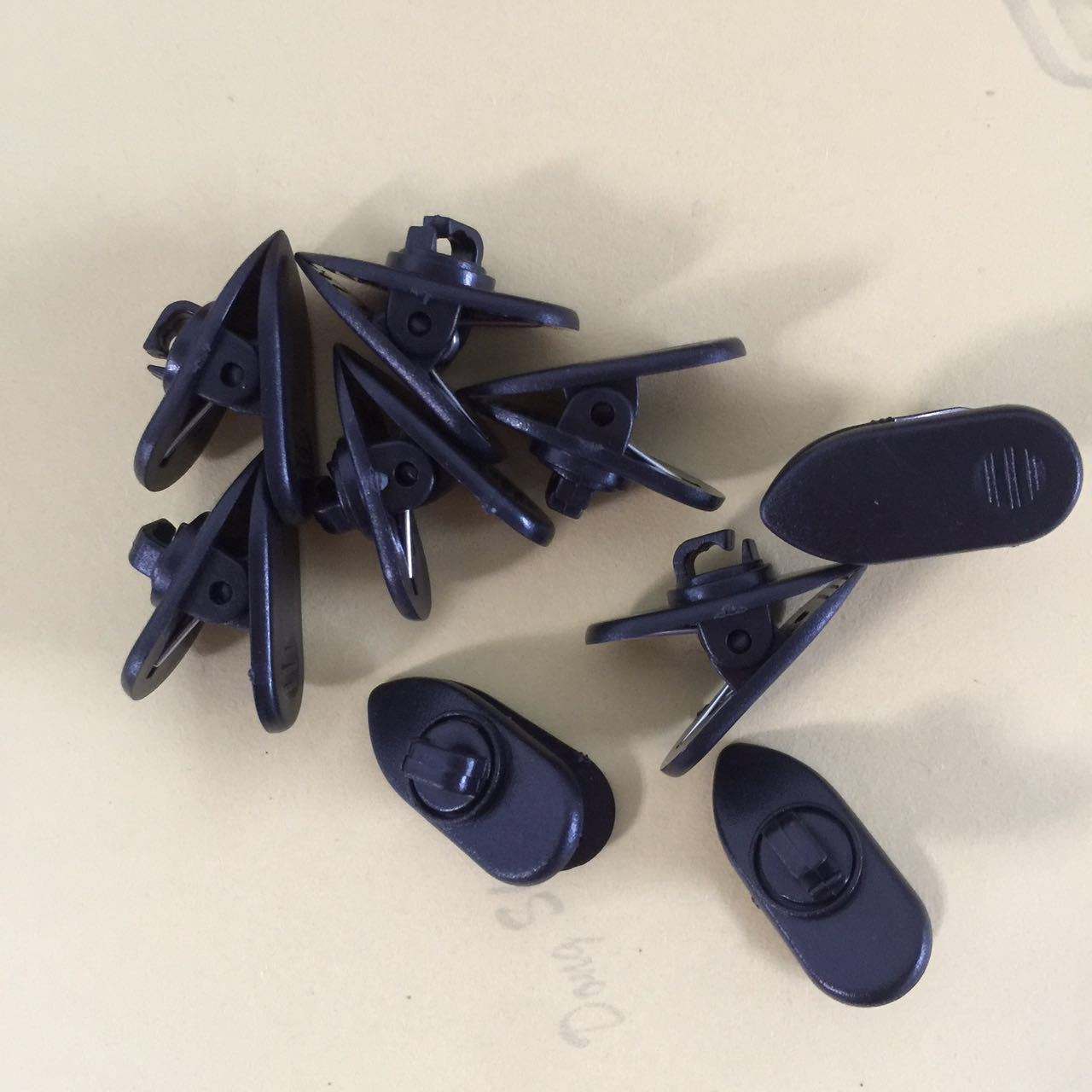 ประเภทหมุน สีดำ