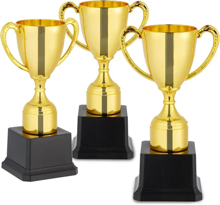 Copa de ouro plástica do troféu do prêmio de 7 polegadas para competições de torneios de esportes infantis