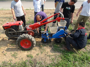 18HP รถแทรกเตอร์ยางกว้างสำหรับดินทราย-ลวดลายดอกยางลึก & ควบคุมการลื่น
