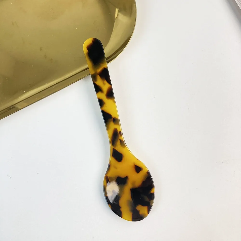 Cuillère à motif léopard profond