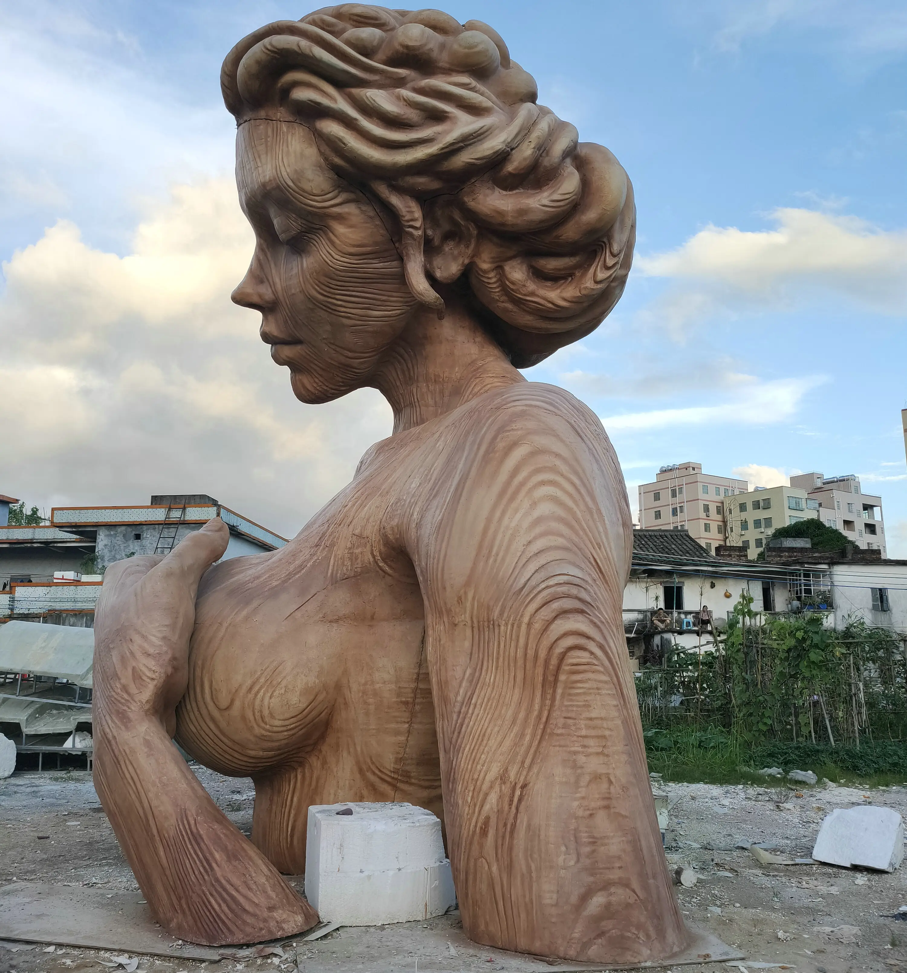 H8m grandi figure 3d GRC a petto aperto donna scultura d'arte gigante GRFC statua di carattere per città paesaggio modello di visualizzazione