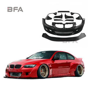 09-13用BMW3シリーズ<span class=keywords><strong>M3</strong></span> E92E93アップグレードされたロケットラビットワイドボディバンパーホイールアーチフロントおよびリアフェンダーボディキットリアスポイラー