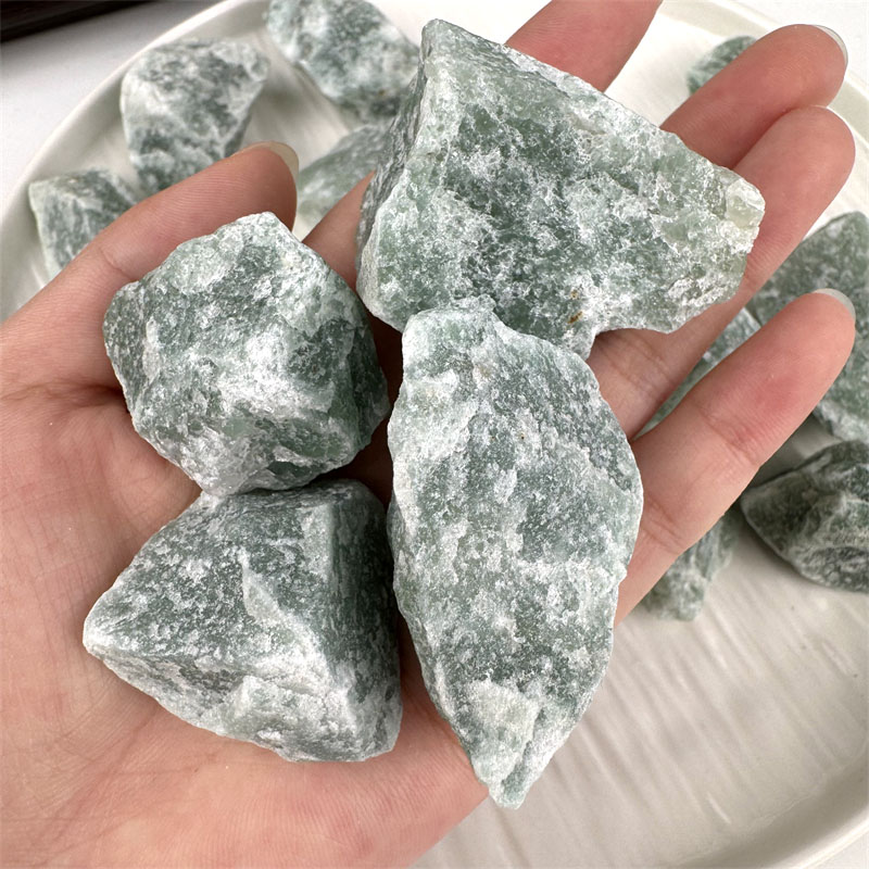 Pierre brute d'aventurine verte