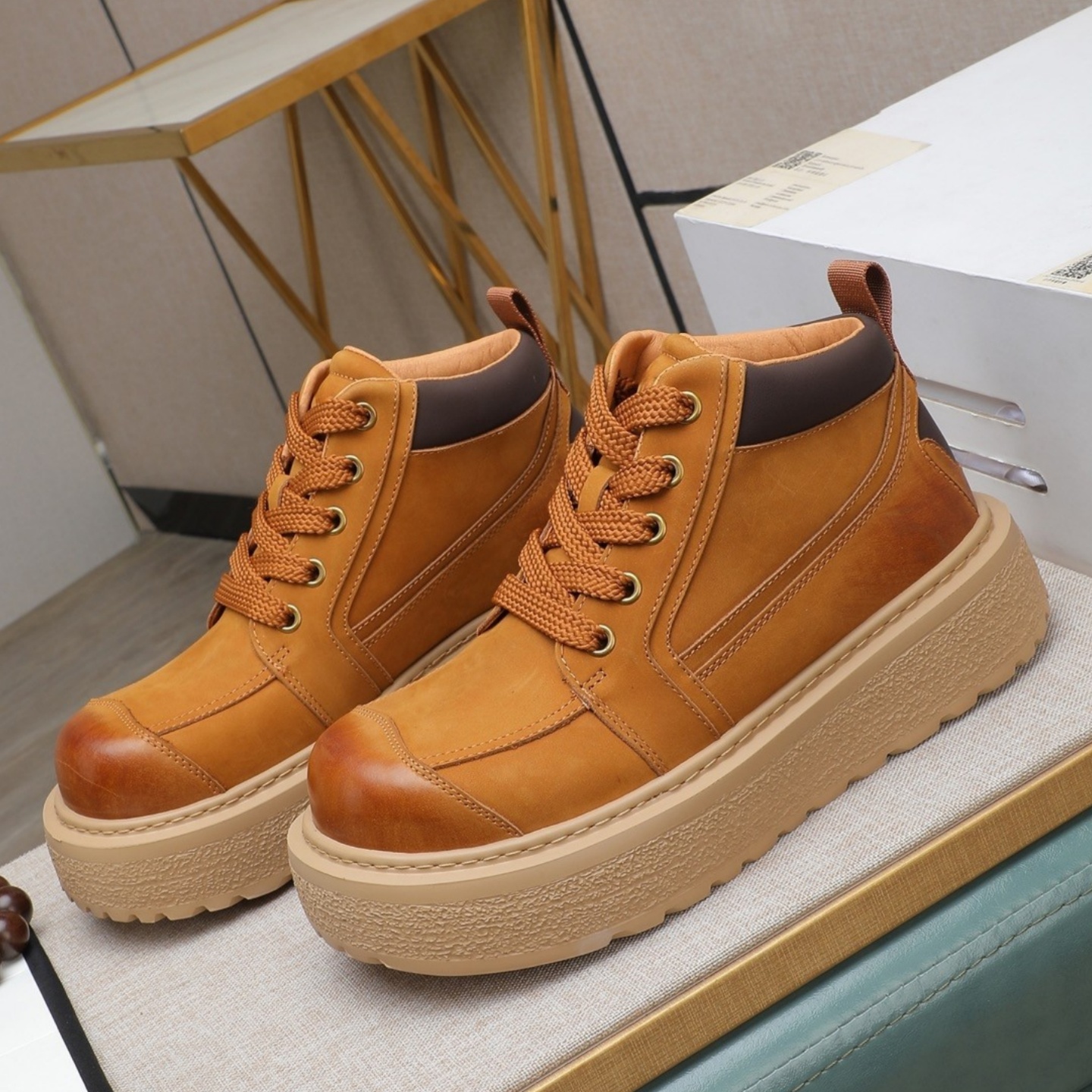 สีน้ำตาล