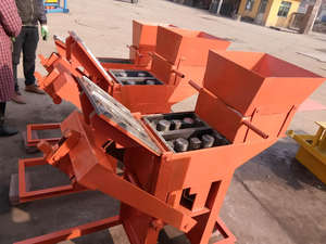 Máquinas manuales de pavimentación y fabricación de bloques huecos para procesamiento de línea de producción de ladrillos de arcilla y arena - Product Image 5
