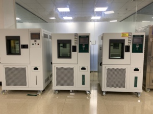 プログラム可能な気候チャンバー温度湿度テストチャンバーベンチトップ湿度チャンバー