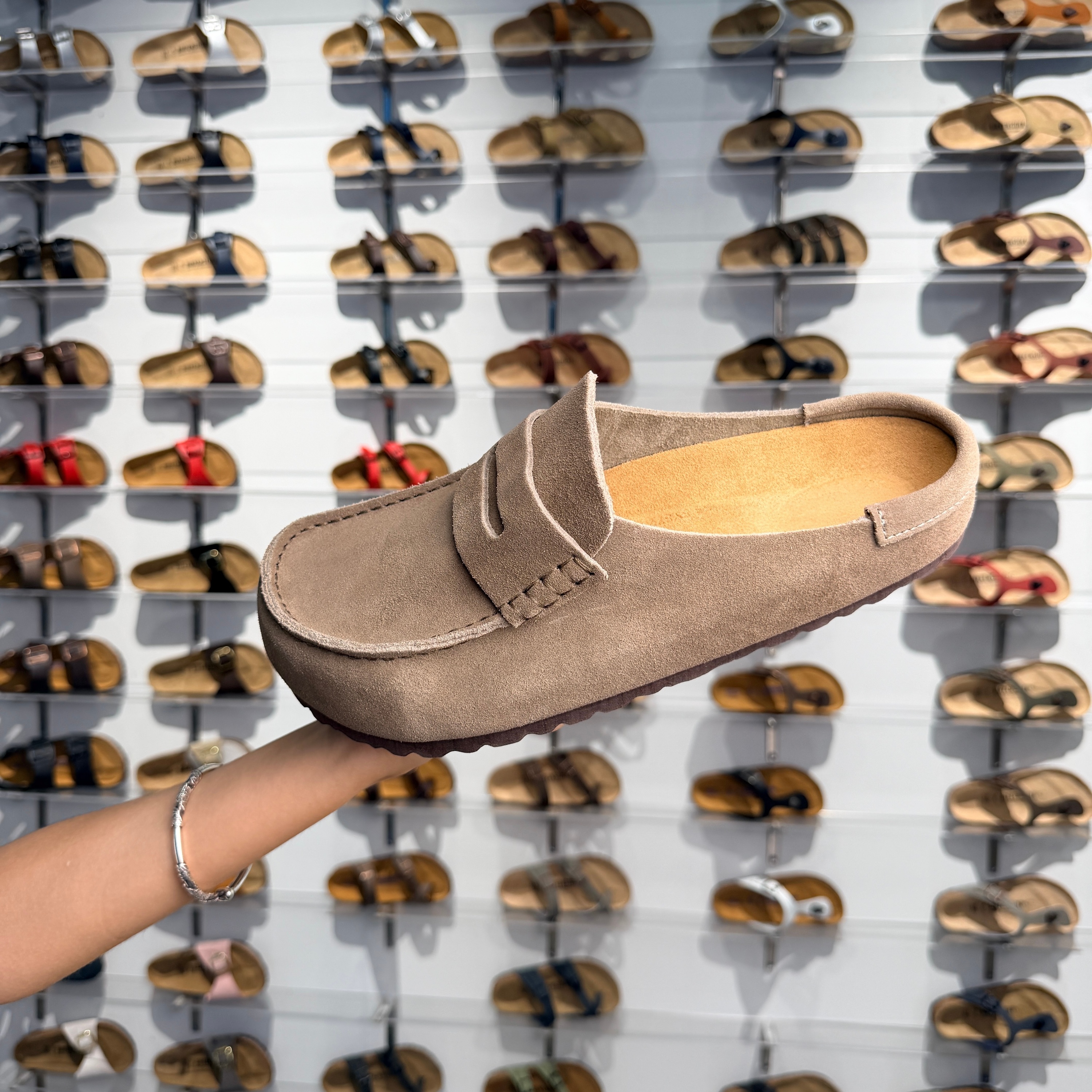 Taupe