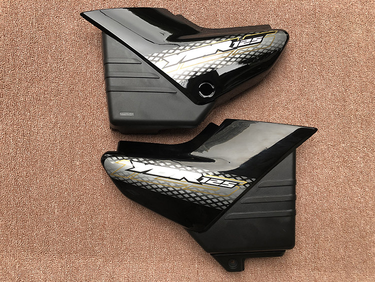 09 Black Pair