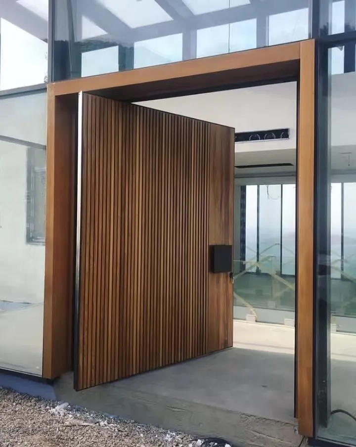 Porte d'entrée extérieure de 3 mètres de hauteur, portes pivotantes en bois fantaisie avec serrure de porte intelligente