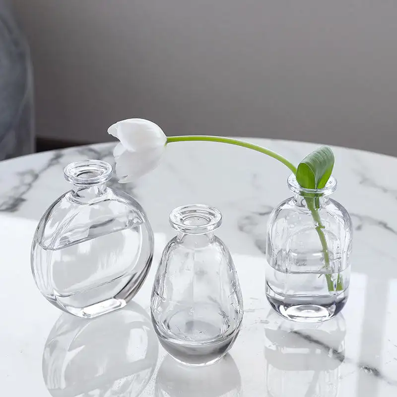 Vente en gros d'usine de livraison directe de haute qualité et à bas prix petit vase en verre transparent vase en verre pour mariage à domicile