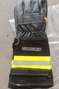 Vêtements anti-chimiques étanches au gaz en PVC Hazmat de pompier avec norme EN469 fabriqués à partir de papier d'aluminium - Product Image 5