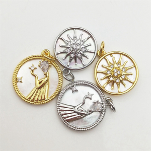 Toptan pirinç mikro <span class=keywords><strong>CZ</strong></span> açacağı takı 18K altın kaplama beyaz kabuk yuvarlak Charm kadınlar güneş gümüş kolye DIY aksesuarları malzemeleri