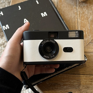 Logo Print Cheap Reusable <strong>Kodak</strong> Film 35mm Camera Colorful Manual Wind and Rewind Photos with White Flash - Product Image 6