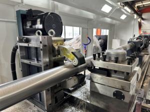 כבד מתכת שטוחה מיטה קשה רכבת <span class=keywords><strong>cnc</strong></span> מחרטה ck6185 גדול ציר נשא מהירות מתחת במהירות שינוי מכונת שליטה מספרית