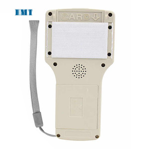 Scrittore lettore RFID duplicatore copiatrice di schede RFID 125KHz e 13.5MHZ portatile - Product Image 3