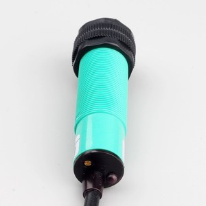 Retro-riflettente fotoelettrico interruttore di prossimità per la rilevazione di oggetti Opachi E3F-R2NK 6-36vdc Ottico Sensore Fotoelettrico - Product Image 2
