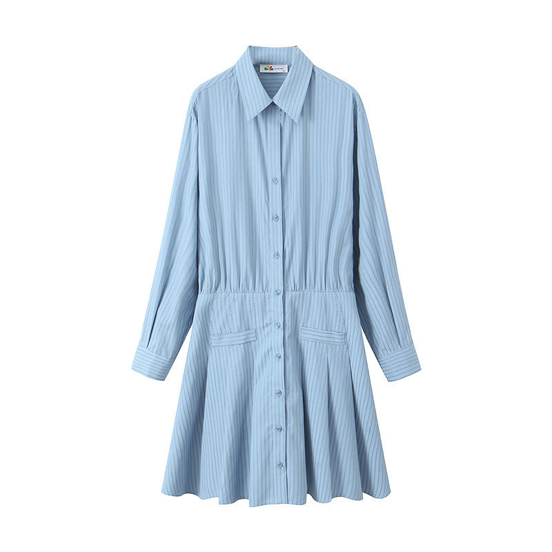 เสื้อเชิ้ตลายทางสีฟ้า