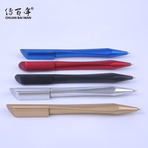 2025新设计廉价塑料多色三角形扭转金属圆珠笔，带定制标志 - Product Image 3