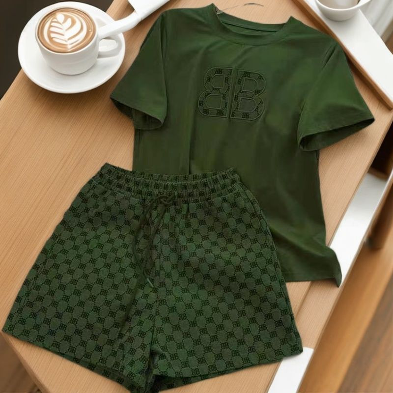 dark green