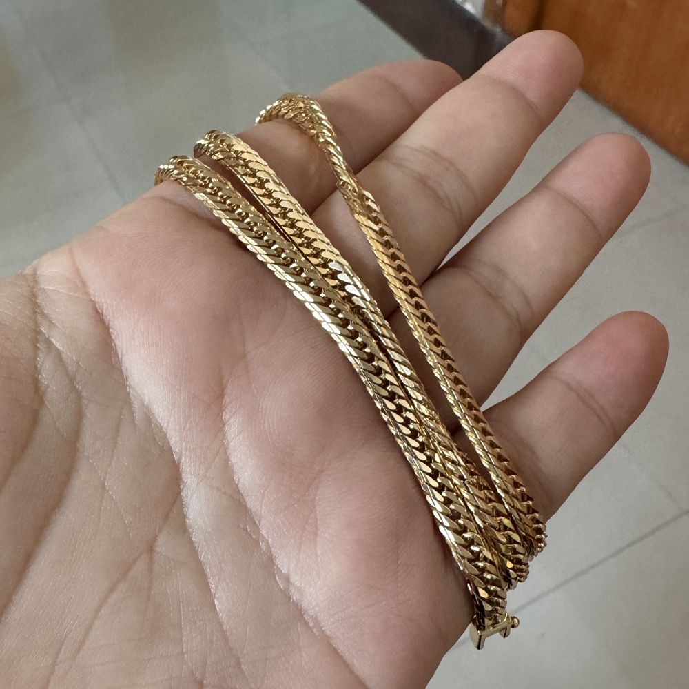 สีเหลือง