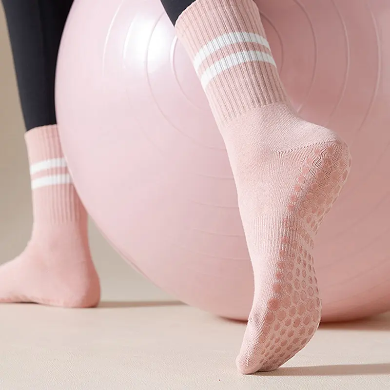 Kadınlar için profesyonel özel kadınlar yoga çorap kaymaz sapları barre yoga pilates çorabı