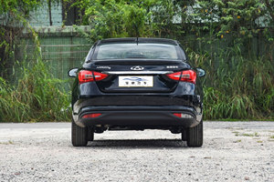 2024 Chery Arrizo 5 Sedan kompakt benzinli araba 1.5t CVT Euro VI emisyon manuel dişli kutusu koyu ışık Turbo Xindong versiyonu - Product Image 2