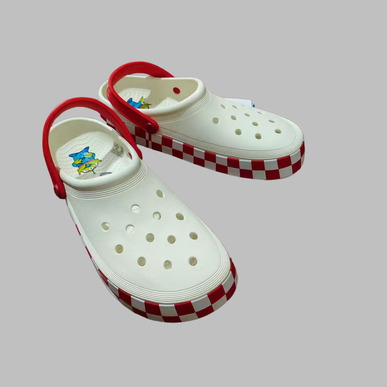 White Three-eyed flat shoes