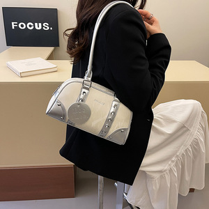 2025女式大容量腋包时尚彩色块枕头包通勤新款时尚春夏肩包 - Product Image 6