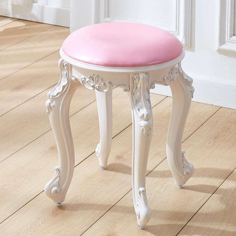 Tabouret rond en cuir rose peint argenté, hauteur 43 cm