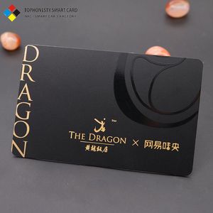 Tessera personalizzata PVC regalo fidelizzazione Vip con codice a barre e codice Qr 13.56Mhz 101 track Card di decrittazione