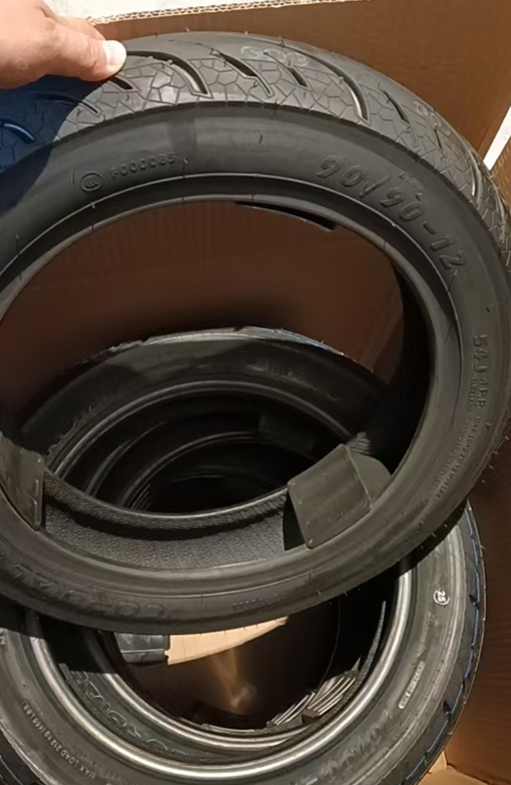 Black 90/90-12 Tyre
