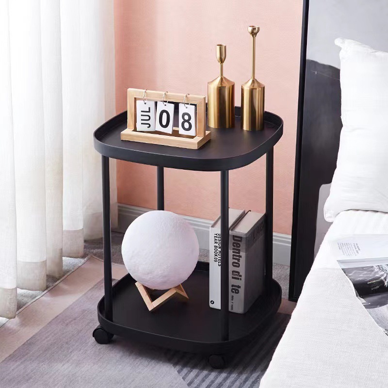 Table basse en plastique noir