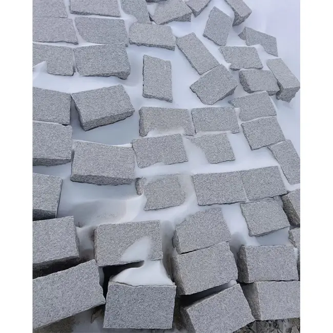 Pavés en granit gris naturel pour l'extérieur et le jardin de taille personnalisée à vendre