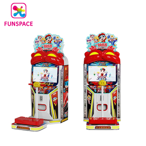 Funspace屋内26インチ液晶スクリーン豚の男が名声レーシングコイン式キッドアーケードゲーム機にジャンプ