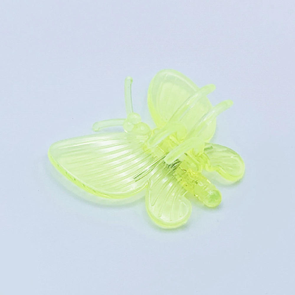 Papillon jaune clair