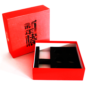 定制设计师奢华红色硬质纸板圣诞礼品盒海绵哑光层压标志-获得有效礼品盒 - Product Image 1