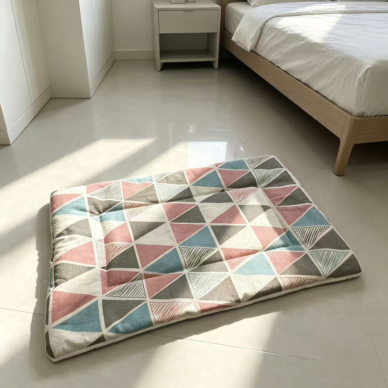 Pink triangle-shaped thick cotton and linen cushion
